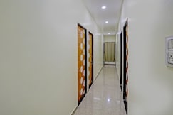 Hotel O P S, Nagpur