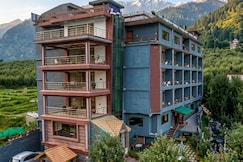 Snow Bloom Resort, Manali