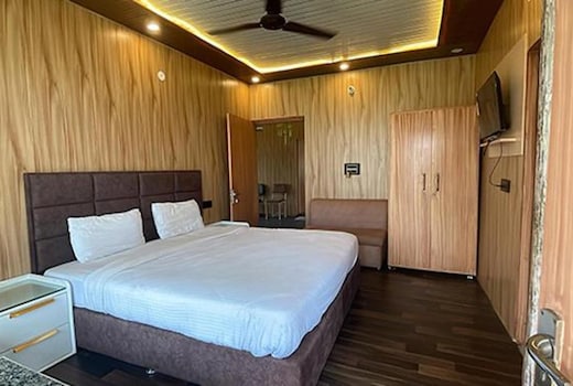 FabHotel Doon Classic Homestay