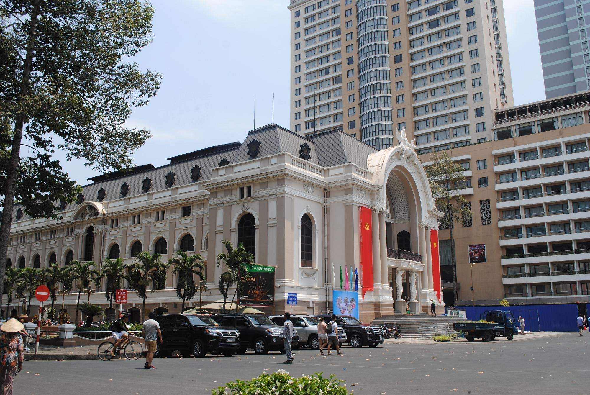 Nhat Ha 1 Hotel - Tap to explore photos