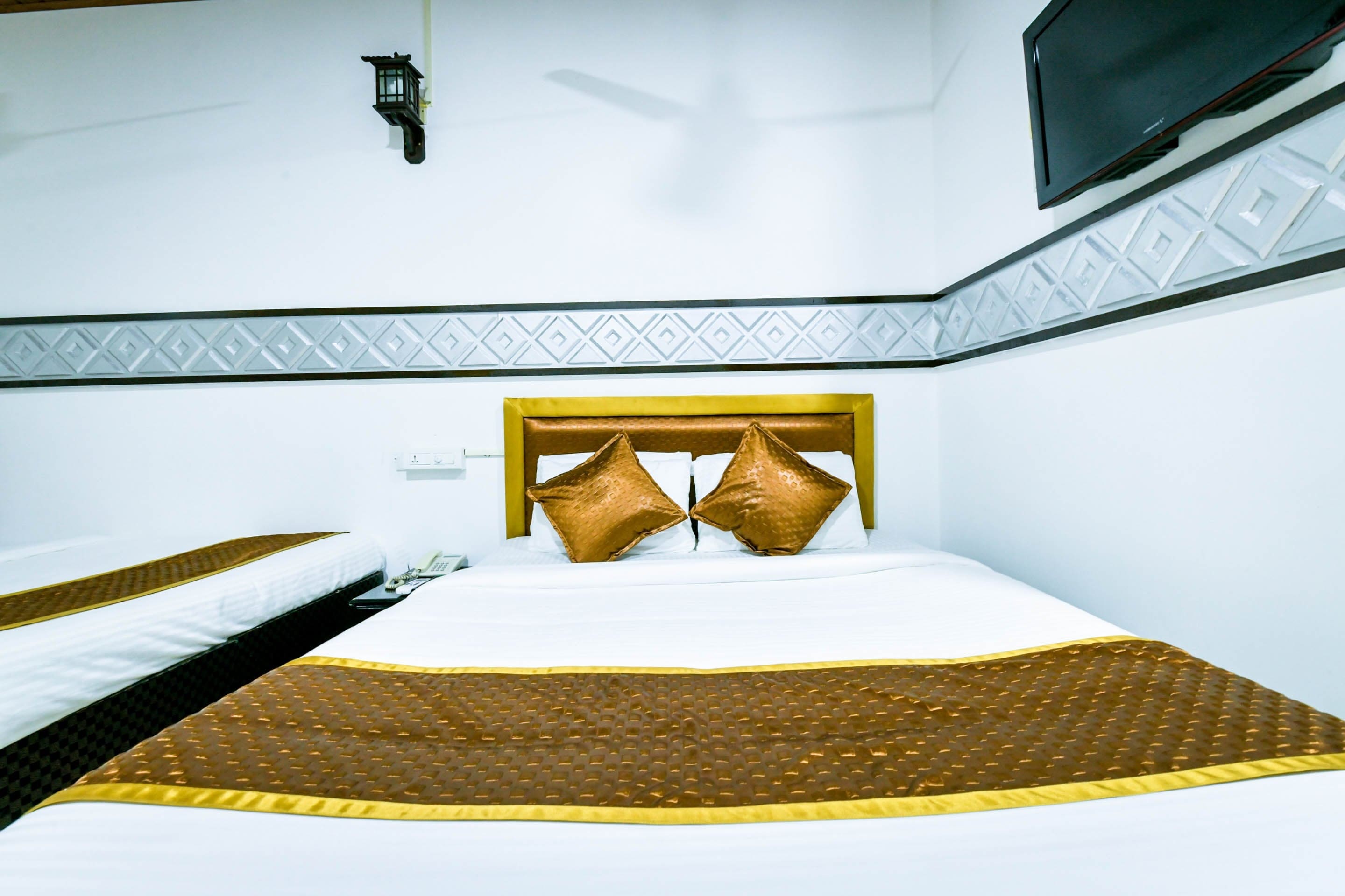Hotel O Flagship Hotel Gago - Tap to explore photos