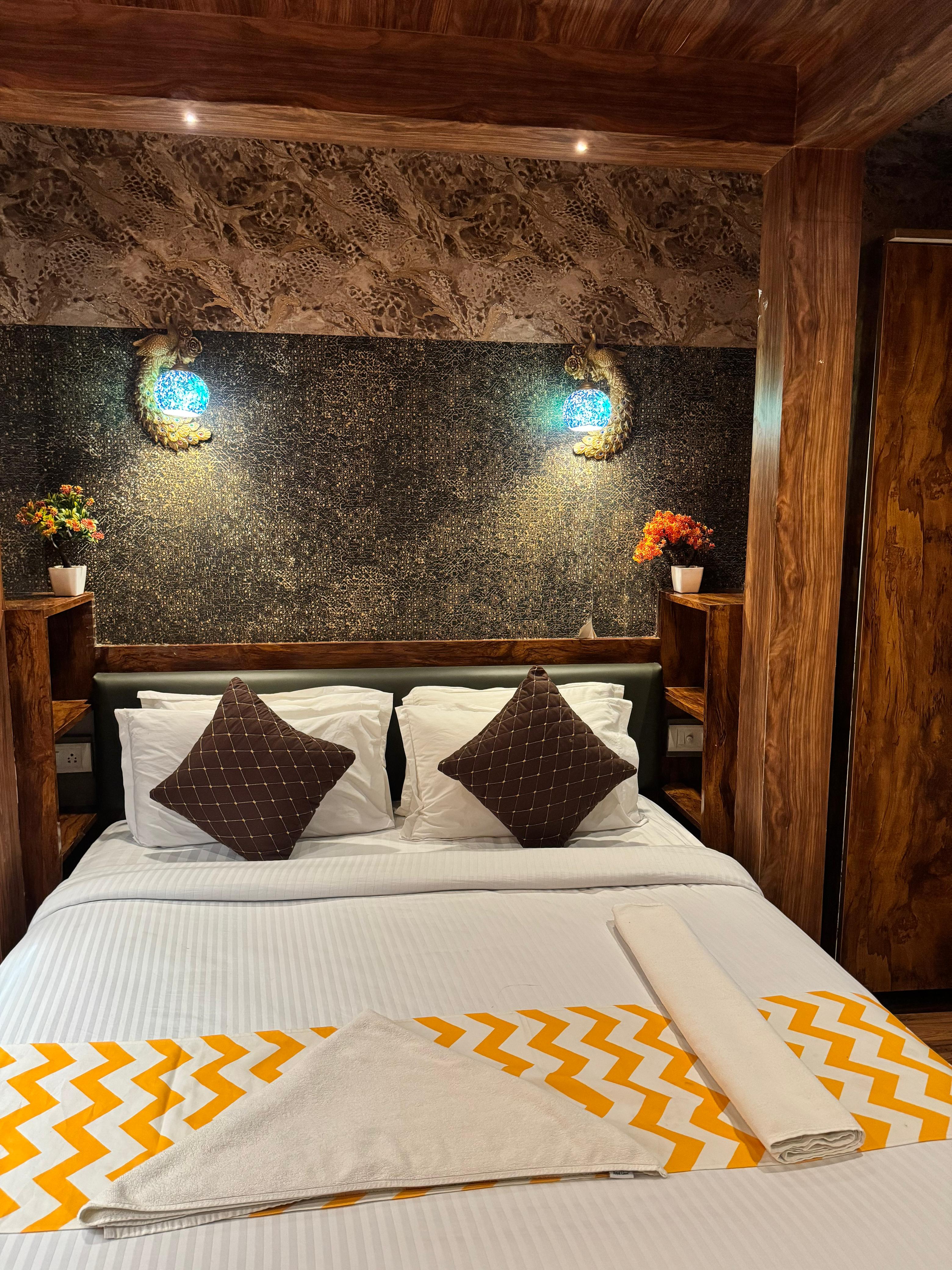 KORAMANGALA SUITES - Tap to explore photos