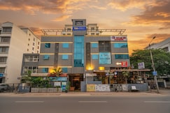 FabHotel Tan Square - Nr. Eon IT Park, Pune