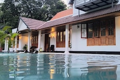 Salisbury Manor Heritage Inn, Marayoor