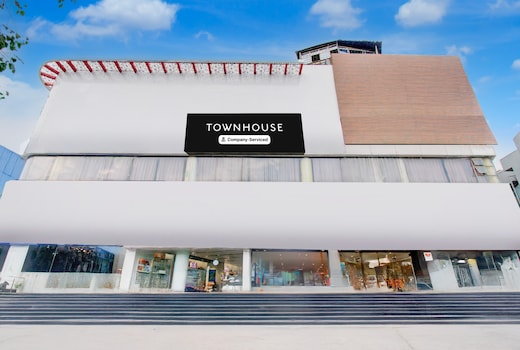 Super Townhouse Kothapet Formerly Surabhi Elite