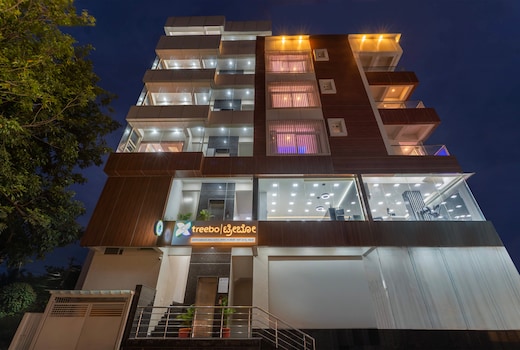 Treebo Adithi Comforts Inn and Suites