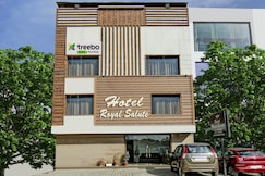Hotel Royal Salute near Paras Downtown Square Mall Chandigarh Zirakpur, Zirakpur