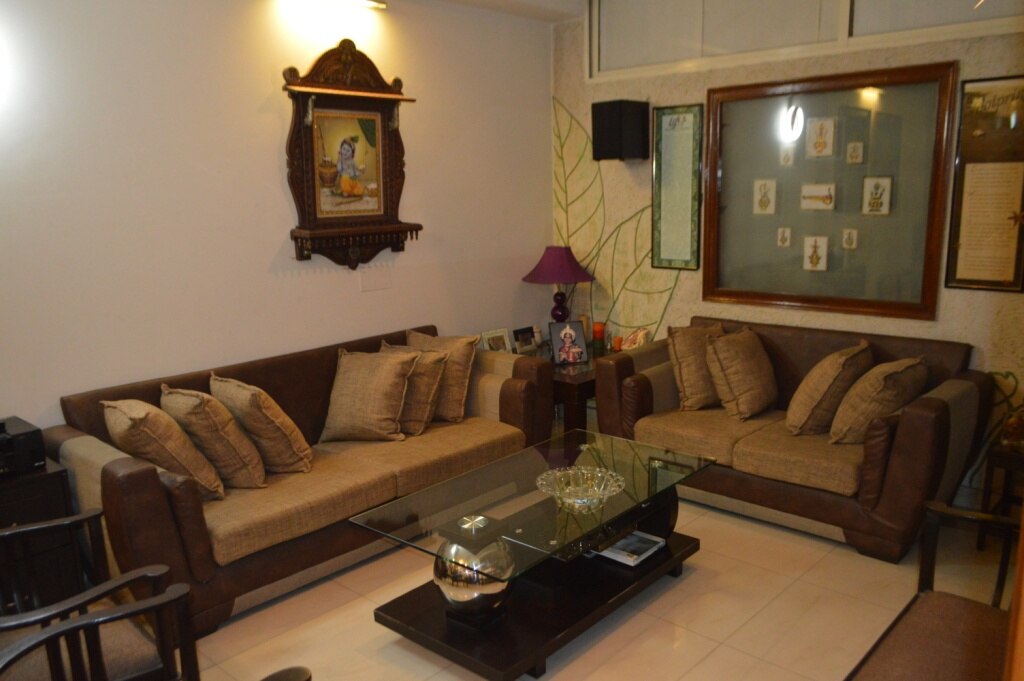 Cozy 2BHK  Lower Gnd Apartment - Tap to explore photos
