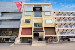 Super Collection O Vikas Nagar Post Office Formerly Metro Club and Guest House, Lucknow