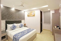 Hotel Mayfair Just a Minute Away From New Delhi Railway Station, Delhi