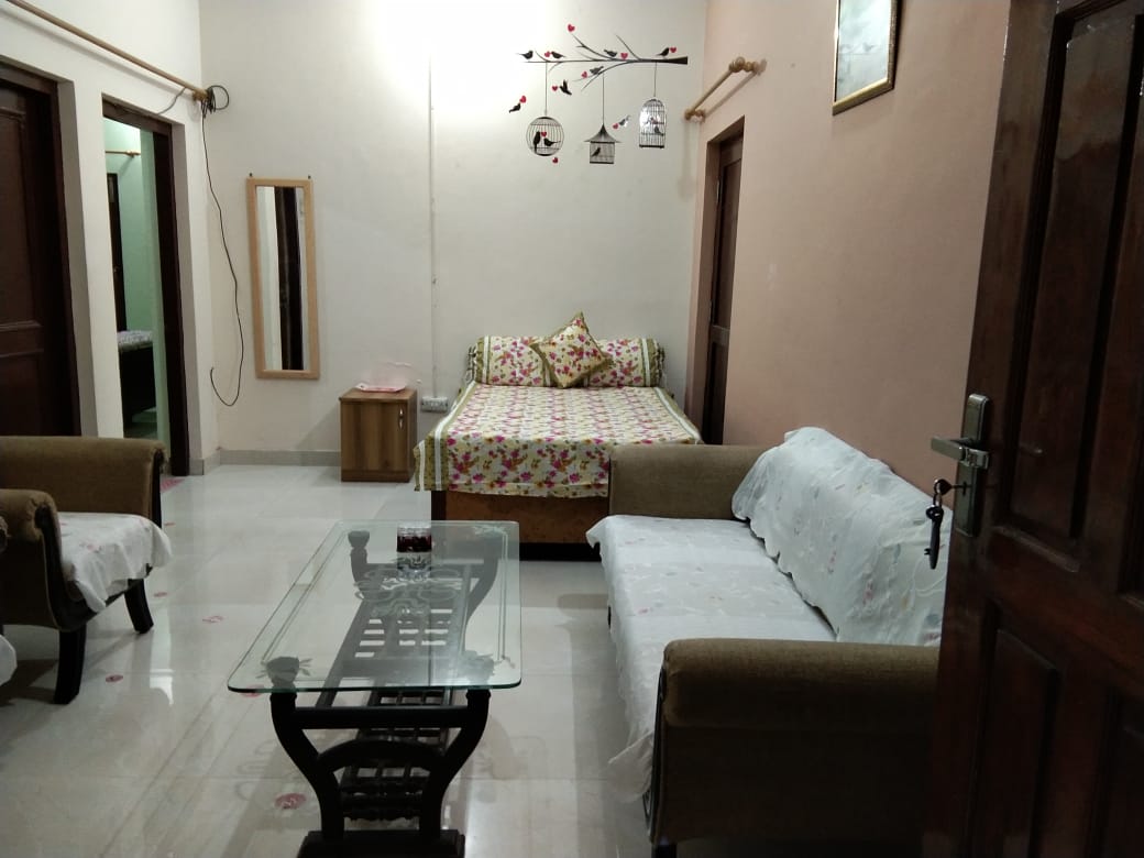 Saket Home Stay - Tap to explore photos