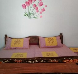 Budget Room