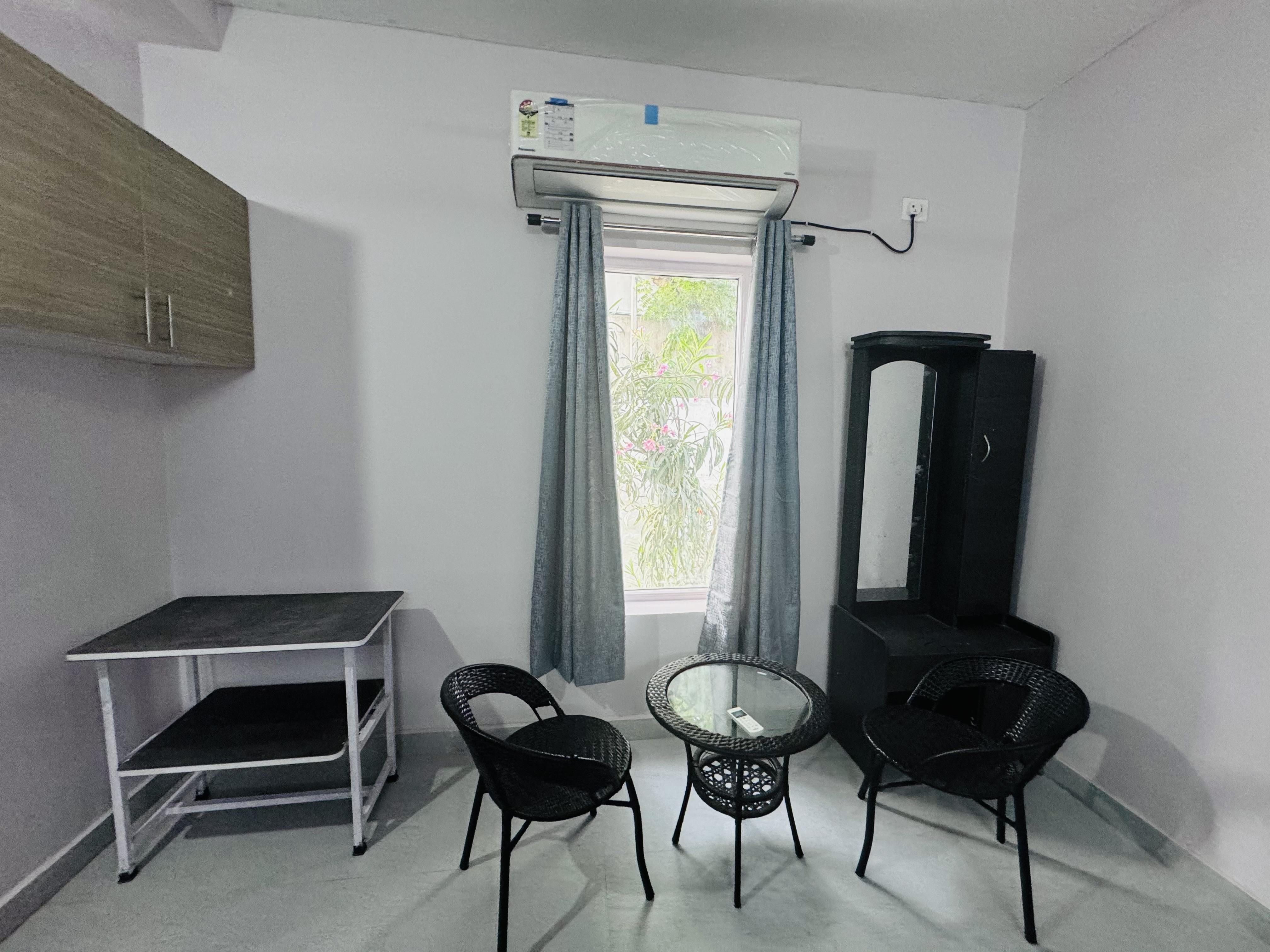 Sunny Bay ECR   3 BHK Villa - Tap to explore photos