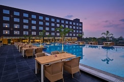 Essentia Luxury Hotel, Indore