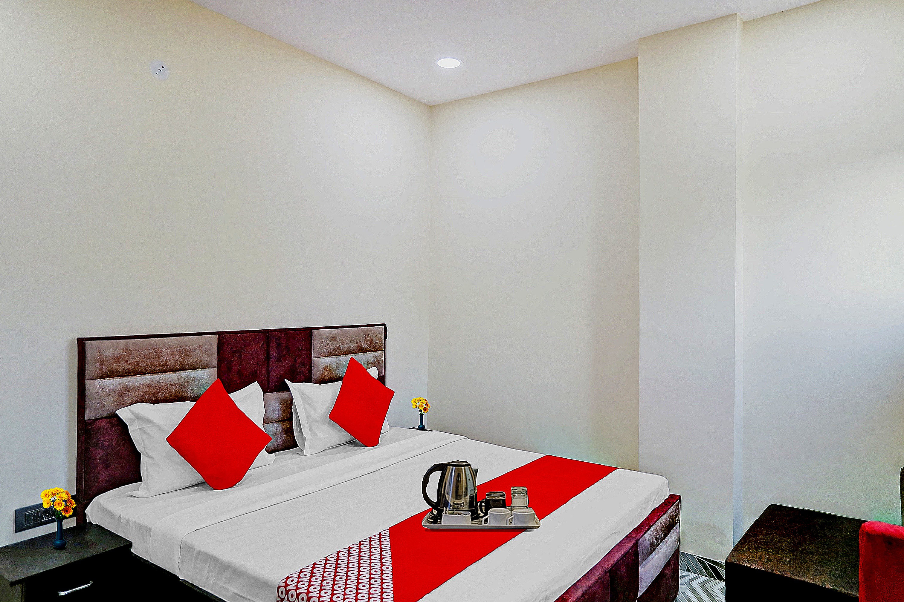 Hotel O Royal Lotus Stay Near Ip Extension Metro Station - Tap to explore photos