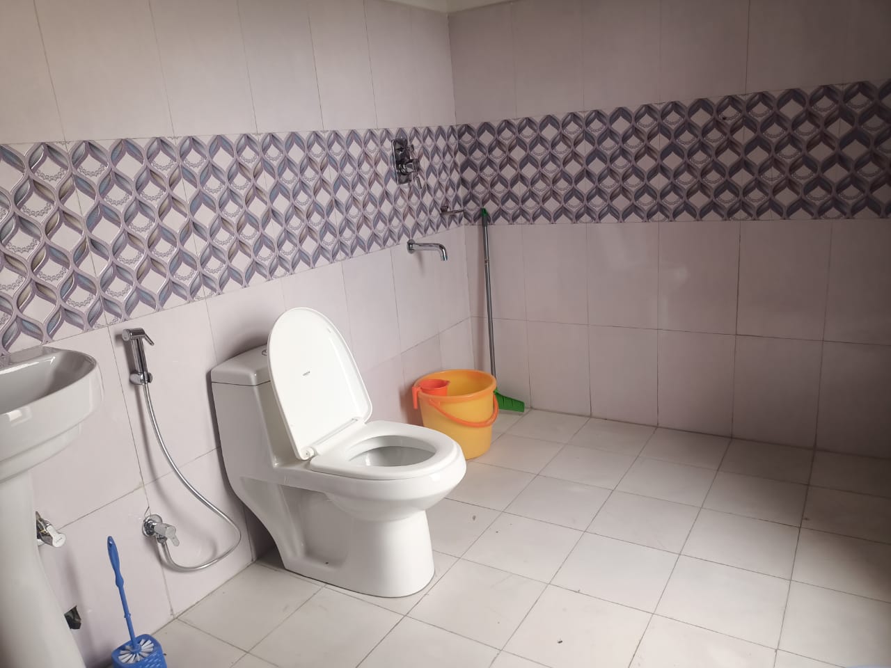 Shalak Guest House - Tap to explore photos