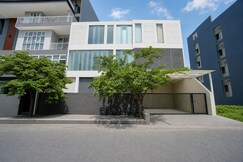 Hotel O near Ciputra Hospital formerly Veloura Living Citraland, Surabaya
