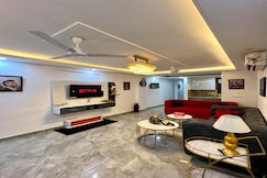 The Godfather 2BR w King Beds Near Max Saket, Delhi
