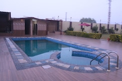 The SKY Hotel, Baldeo