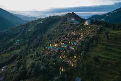 Oak climbing resort, Mukteshwar