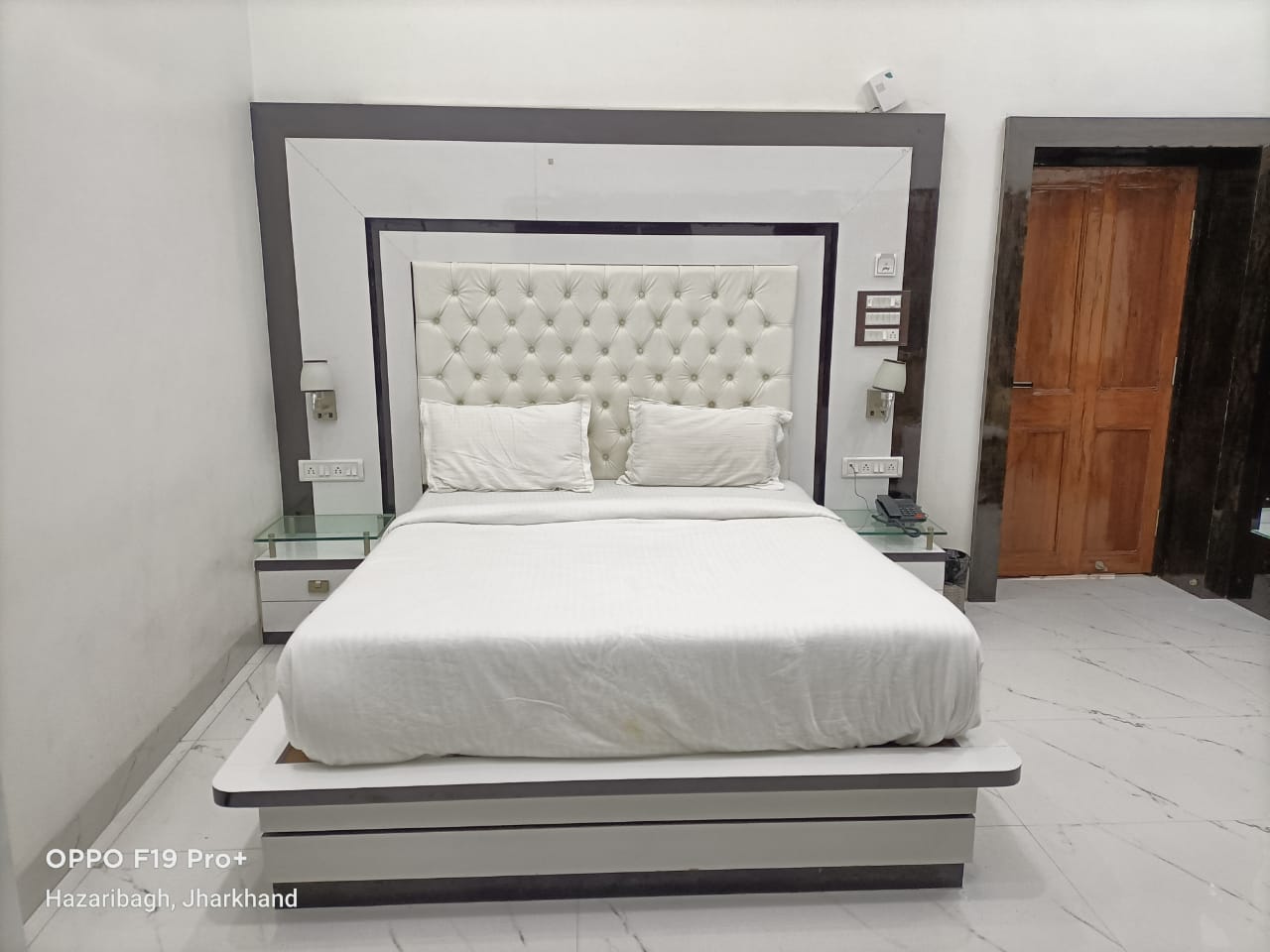 Hotel Bhandara Park - Tap to explore photos