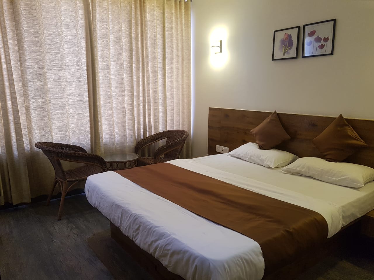 Deluxe Mountain View Room 1