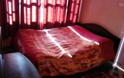 Warmly Decorated Room Shimla - Rooms