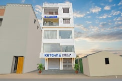 FabHotel The Crown - Near Star Mall, Barasat