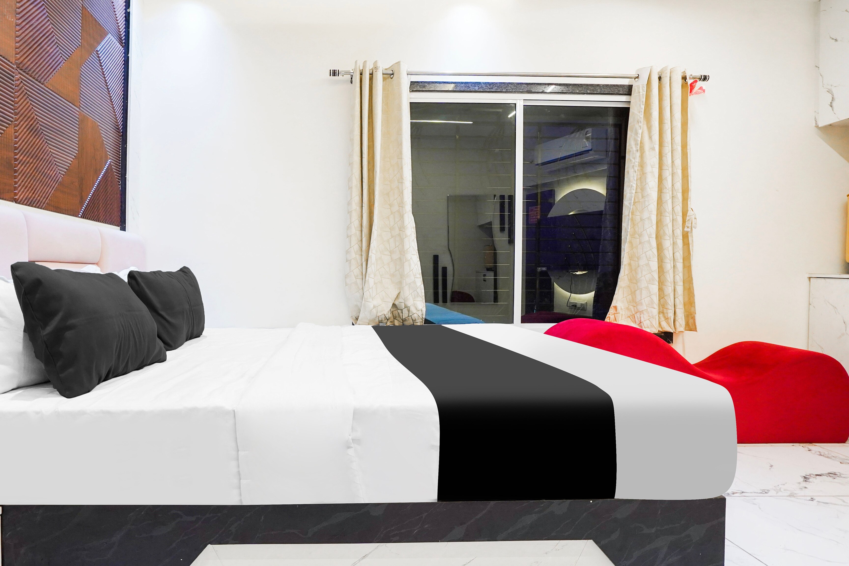 Hotel O SR & Guest House 2 - Tap to explore photos