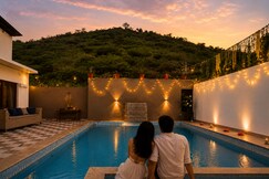 Cloud 9 1 BHK Pool Villa for One Couple Luxury, Udaipur