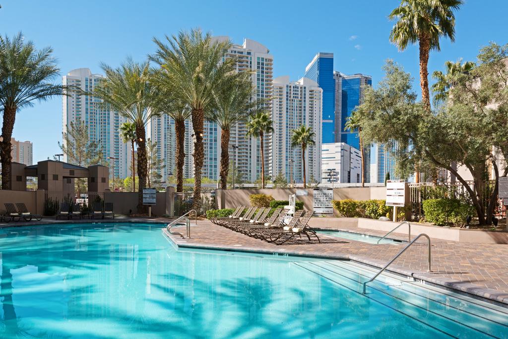 Hilton Grand Vacations on Paradise (Convention Center) - Tap to explore photos