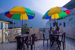 Triple One Hostel & Hotel - Near Lakshman Jhula, Rishikesh