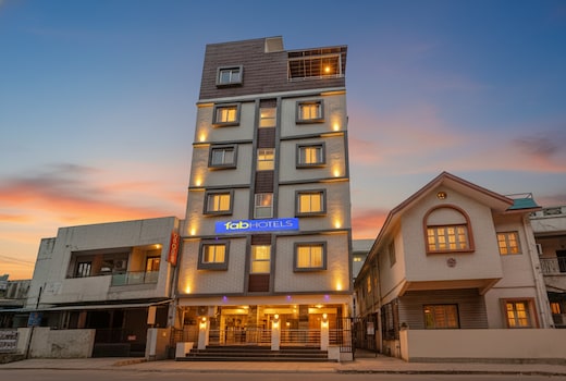 FabHotel SK OAK Suites - Mylasandra, Kengeri Satellite Town