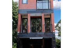 One Four Two Serviced Apt, Delhi