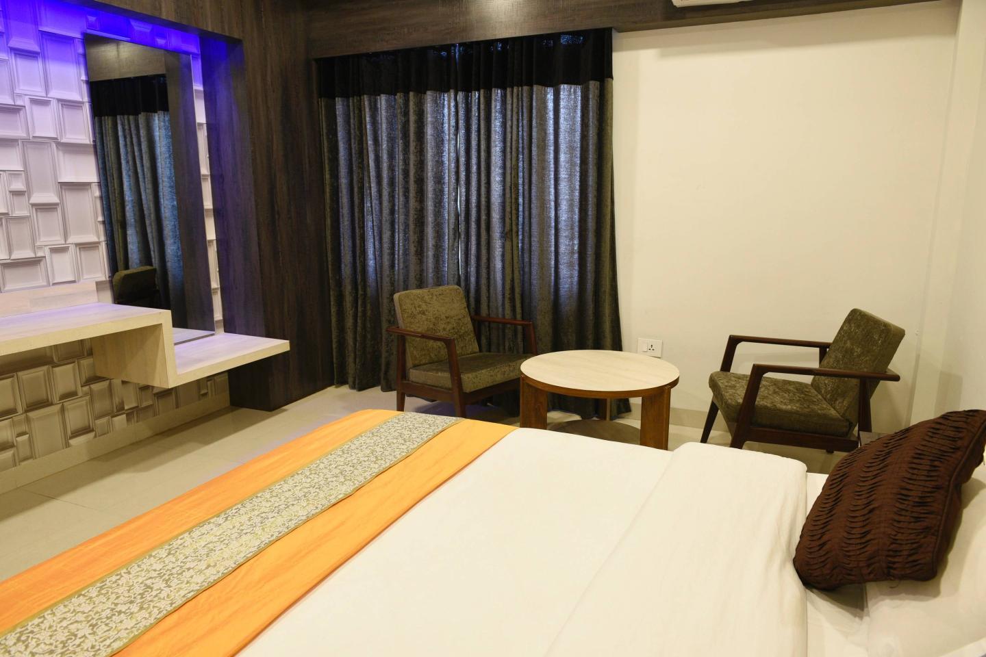 Hotel Rituraj (pure veg) - Tap to explore photos