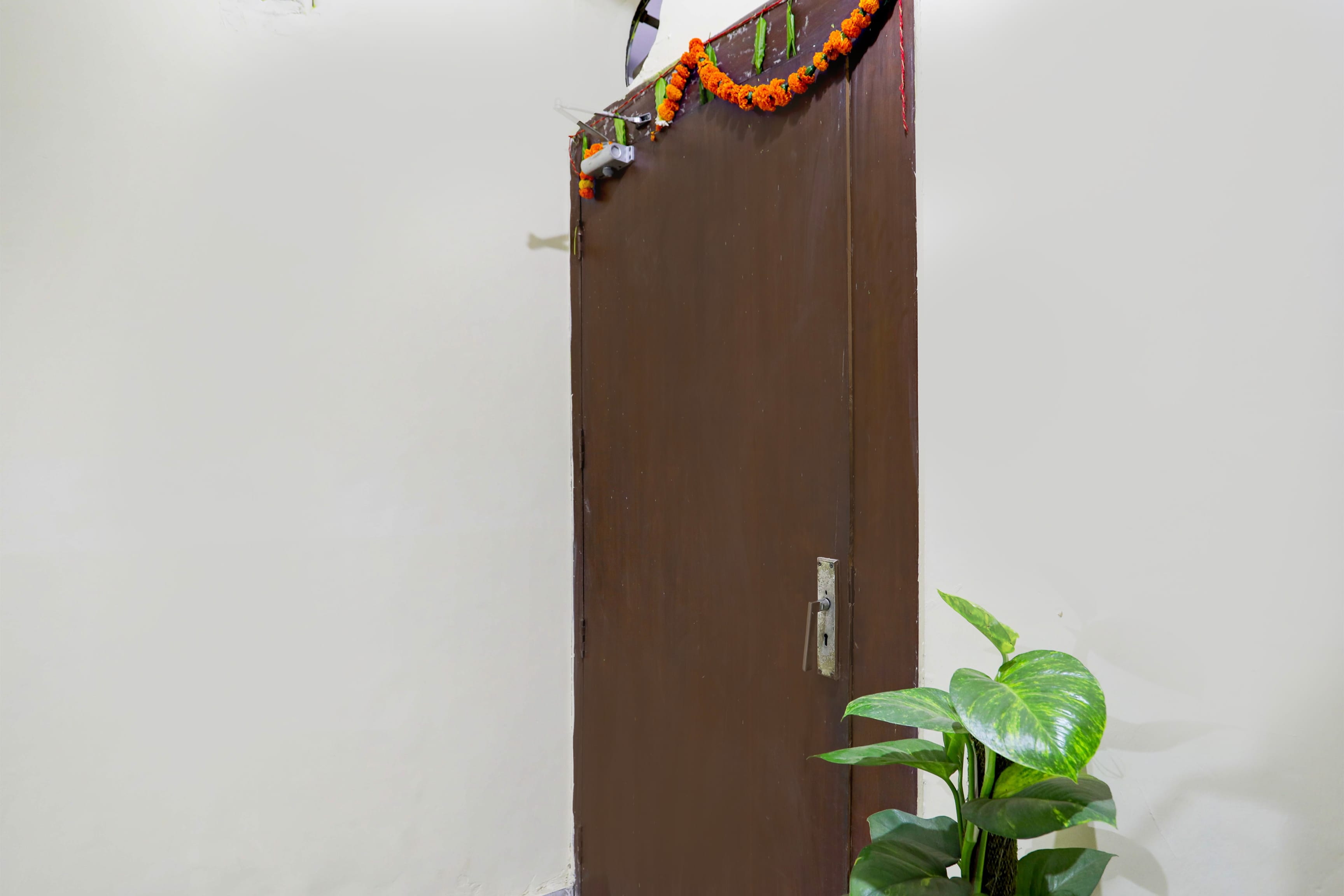 Super Hotel O Malviya Nagar Inn - Tap to explore photos