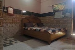 Shri krishna kunj, Vrindavan