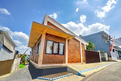 OYO 94767 Griya Djati Syariah 1, Batu