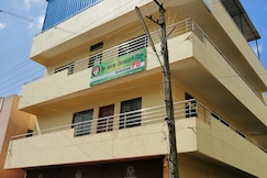 Sri Sai Deluxe Guest House & PG, Dharwad