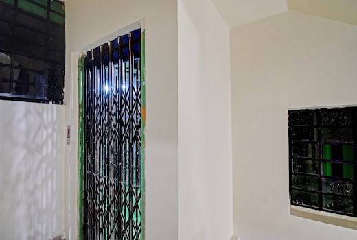 Super Collection O Green Leaf Near Acropolis Mall