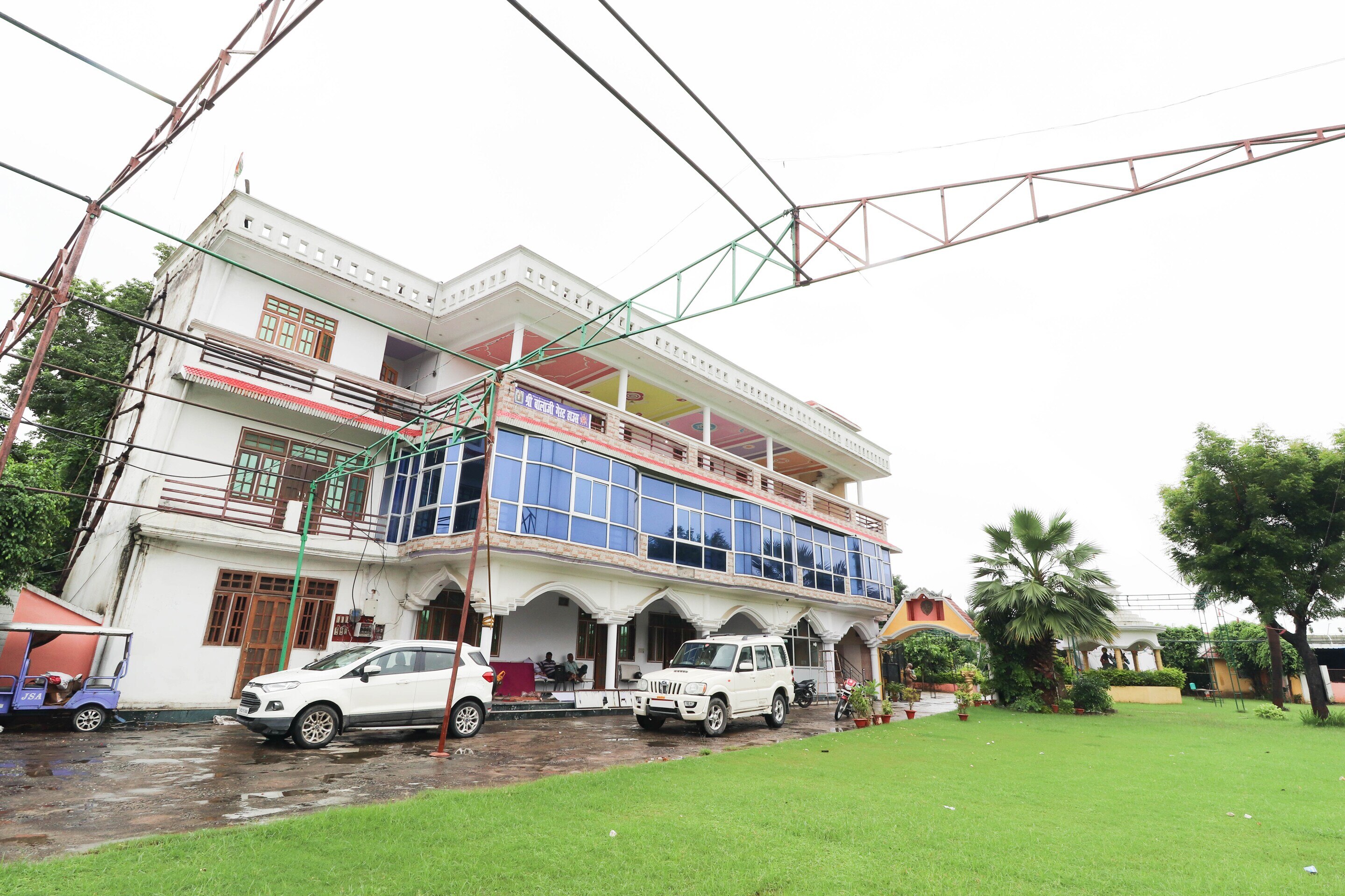 Hotel O Shree Balaji Guest House - Tap to explore photos