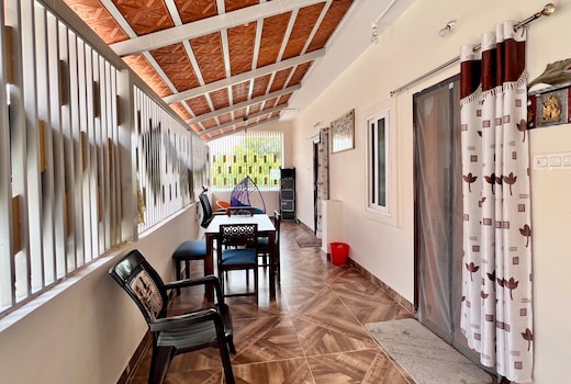 Nanis Villa