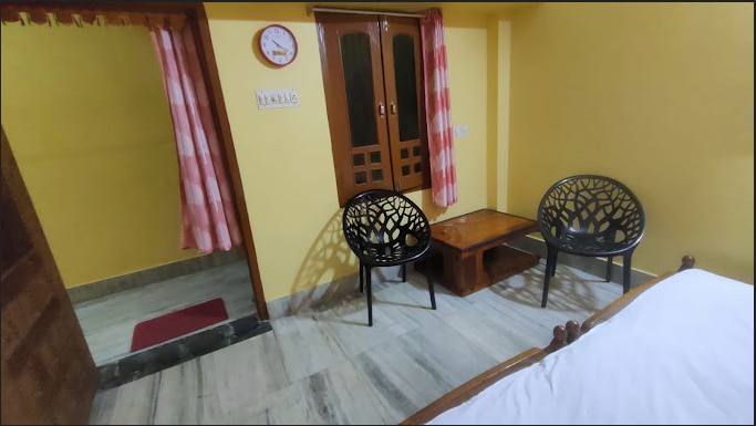 Shreekunj Lodge (300 mts to Jagannath Temple & 800 mts to Golden Beach) - Tap to explore photos