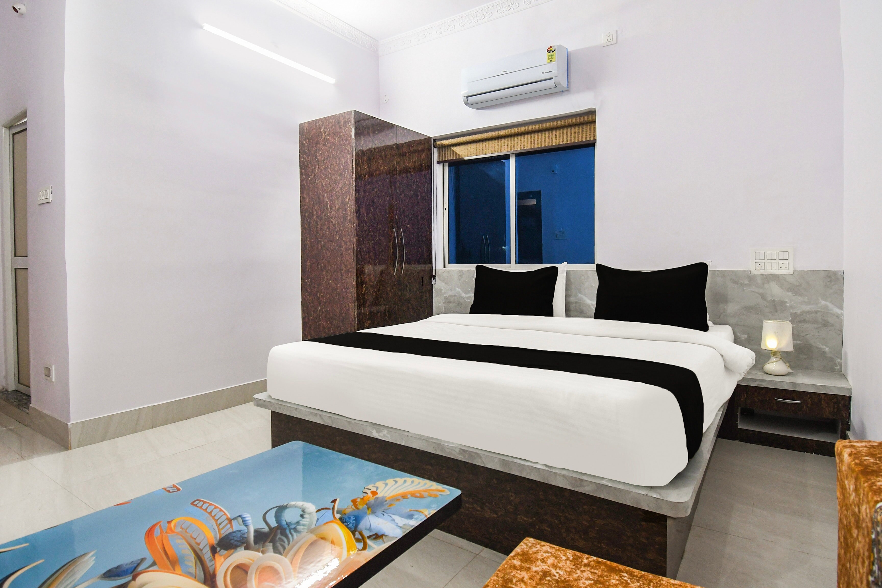 Hotel O Radha Krishna Residency - Tap to explore photos