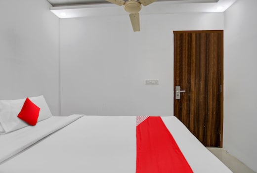 Hotel O M & M Hospitality