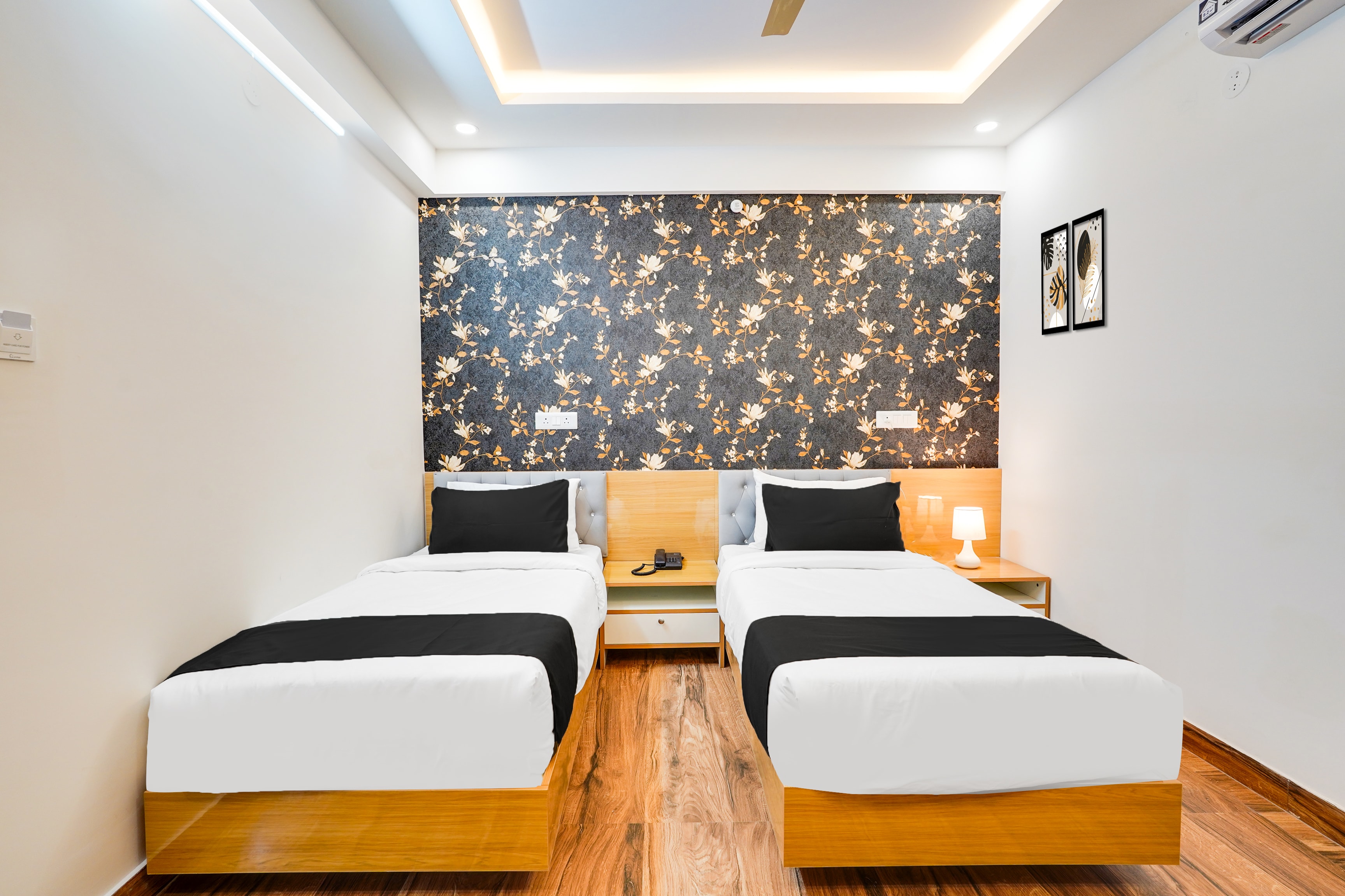 Townhouse RedMoon Suites - Tap to explore photos