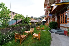 Tourist Nest | Rooms with Wi-Fi, Manali