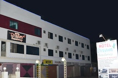 Hotel The Dream Residency, Borsad