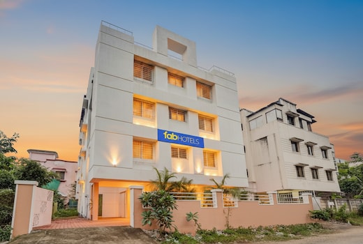 FabHotel Atithi Regency Home Stay