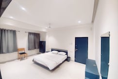 Hotel Grand Savita, Pachora